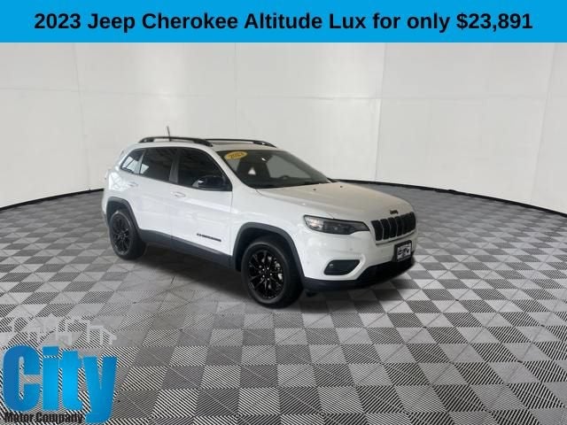 2023 Jeep Cherokee Altitude Lux