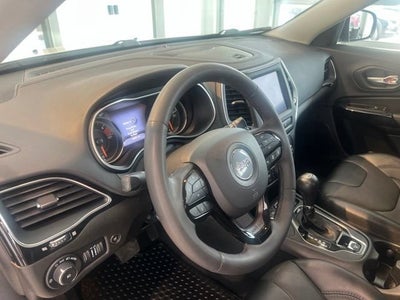 2023 Jeep Cherokee Altitude Lux