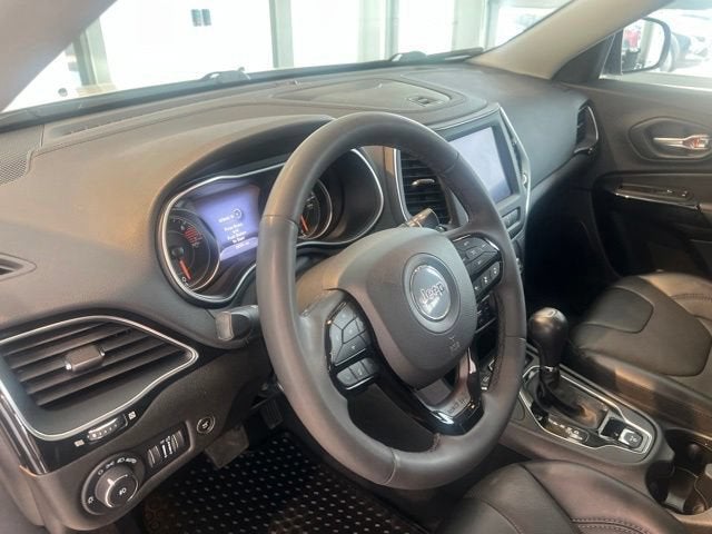 2023 Jeep Cherokee Altitude Lux