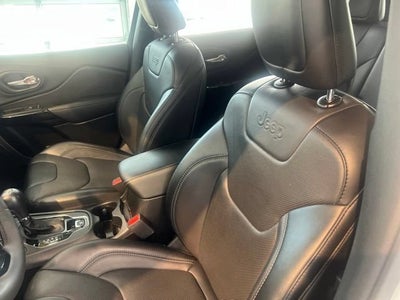 2023 Jeep Cherokee Altitude Lux