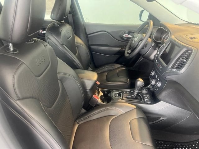 2023 Jeep Cherokee Altitude Lux