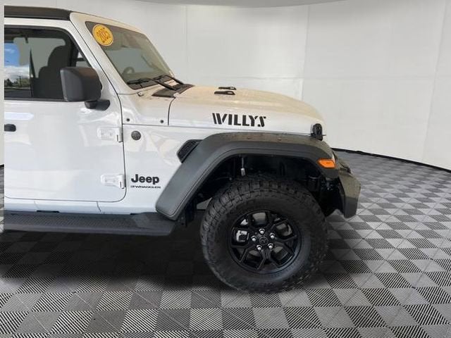 2025 Jeep Wrangler 4-Door Willys - Photo 11