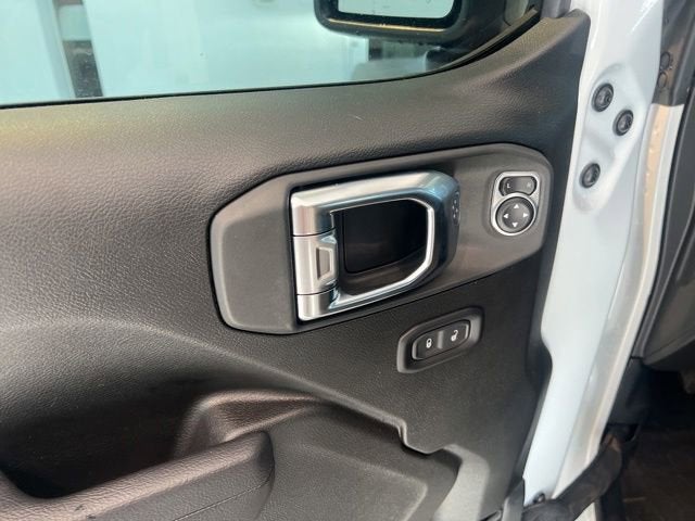 2025 Jeep Wrangler 4-Door Willys - Photo 13