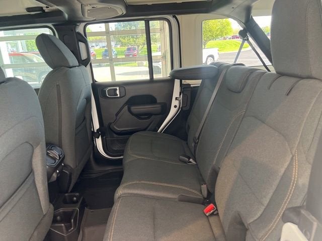 2025 Jeep Wrangler 4-Door Willys - Photo 23