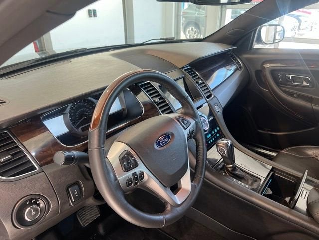 2018 Ford Taurus Limited - Photo 14