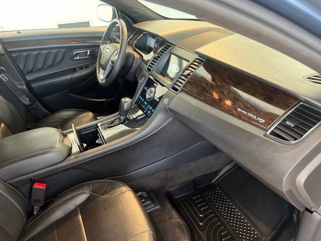 2018 Ford Taurus Limited - Photo 25