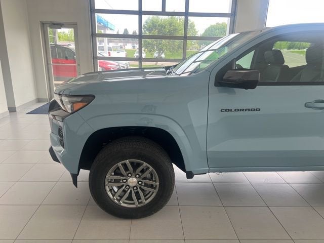 2025 Chevrolet Colorado WT/LT