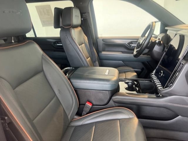 2025 GMC Yukon XL AT4