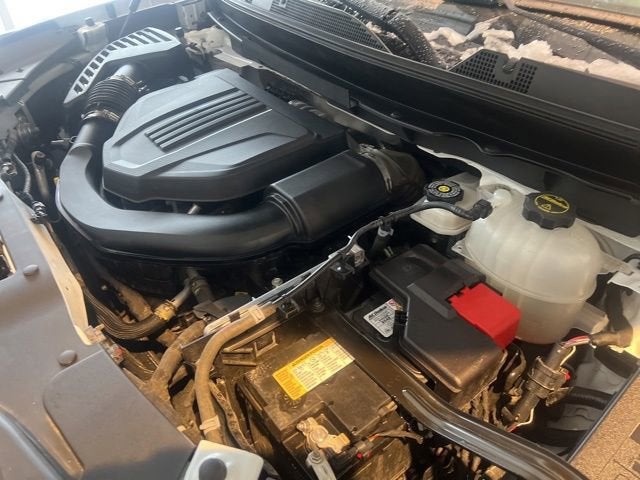 2024 Chevrolet Traverse LS