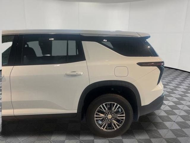 2024 Chevrolet Traverse LS