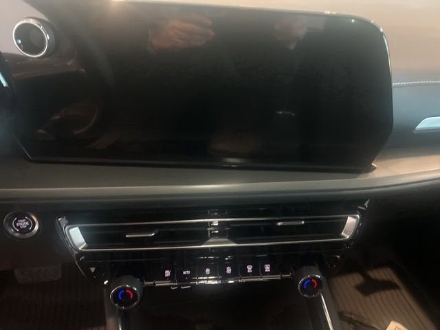 2024 Chevrolet Traverse LS