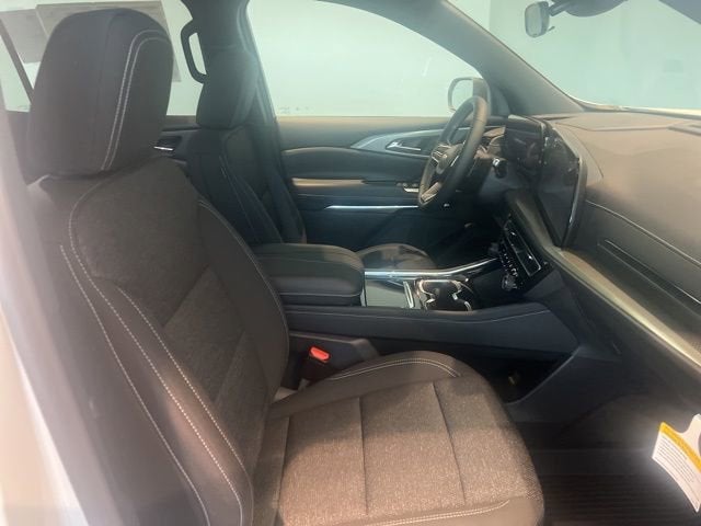 2024 Chevrolet Traverse LS