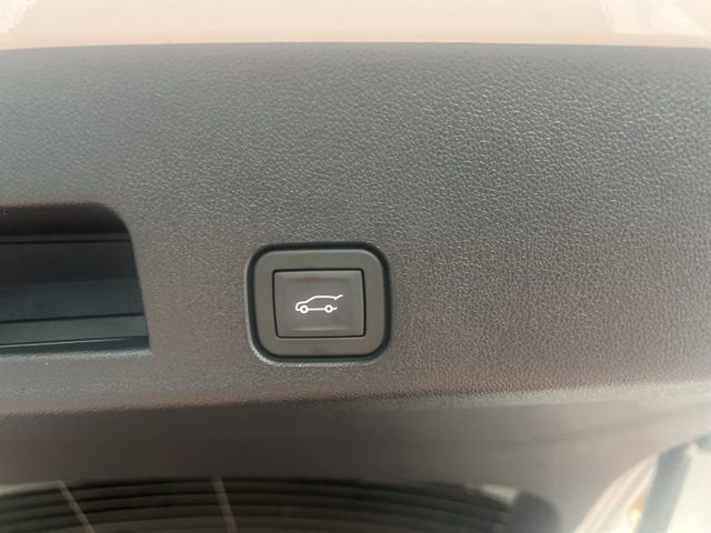 2024 Chevrolet Traverse LS