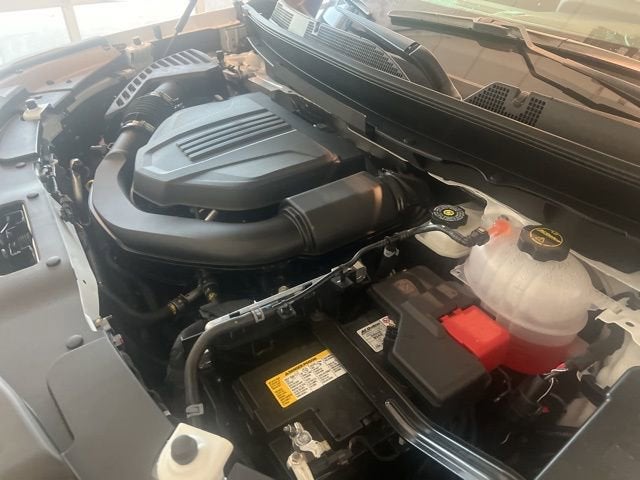 2024 Chevrolet Traverse LS