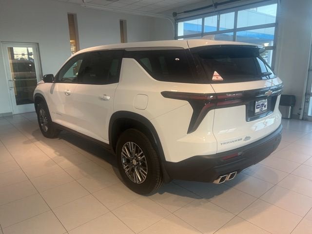 2024 Chevrolet Traverse LS