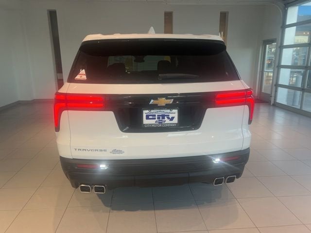 2024 Chevrolet Traverse LS