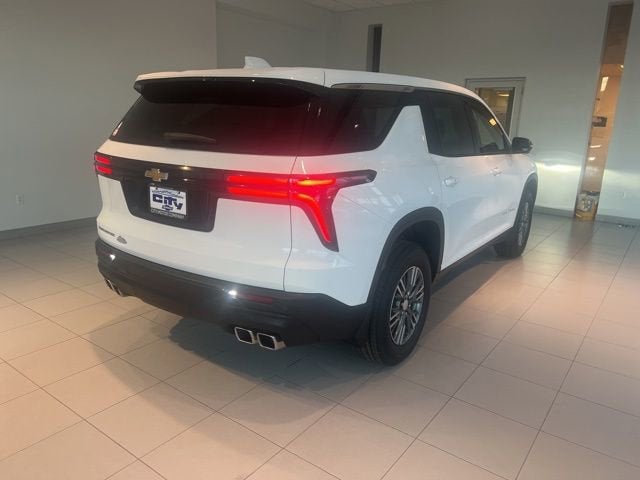 2024 Chevrolet Traverse LS