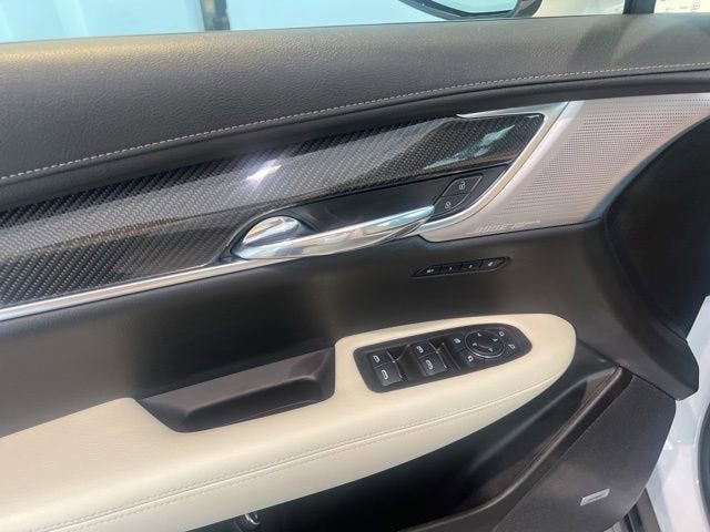 2025 Cadillac XT6 Sport
