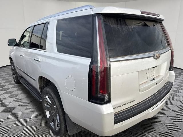 2018 Cadillac Escalade Luxury