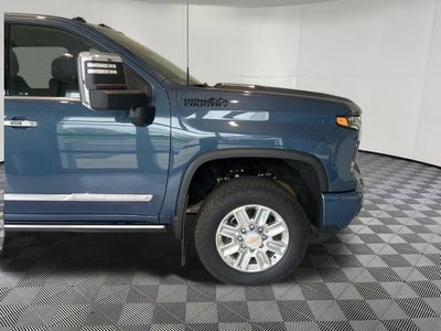 2025 Chevrolet Silverado 3500 HD High Country