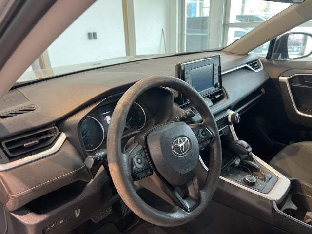 2020 Toyota RAV4 Hybrid LE