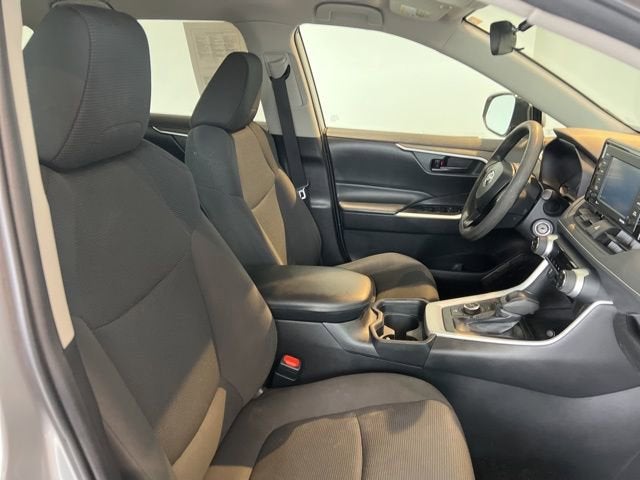 2020 Toyota RAV4 Hybrid LE