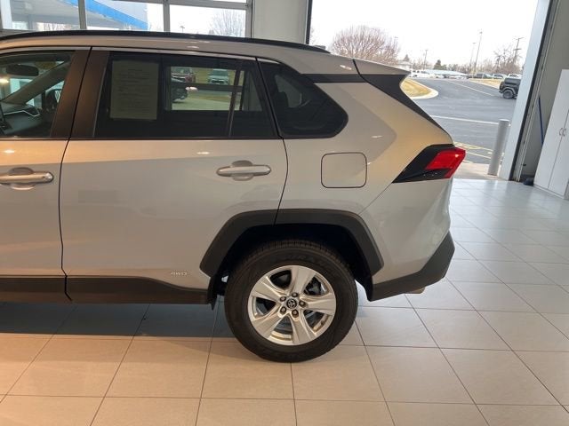 2020 Toyota RAV4 Hybrid LE