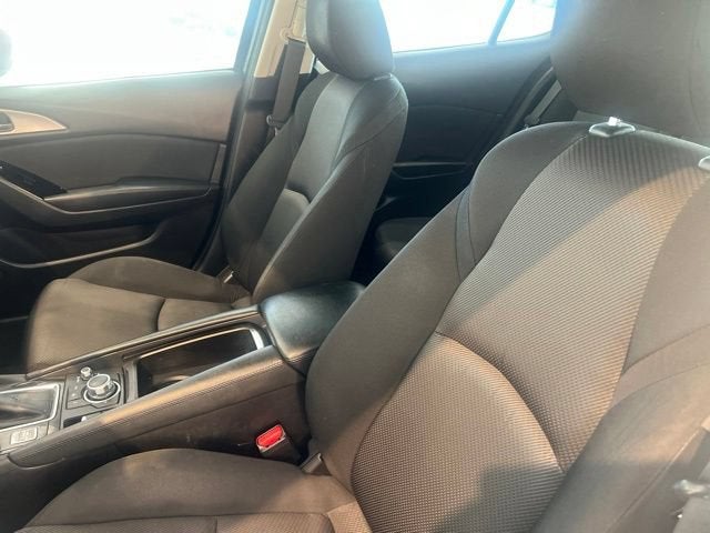2018 Mazda Mazda3 4-Door Sport