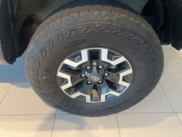 2022 Toyota Tacoma 4WD SR5