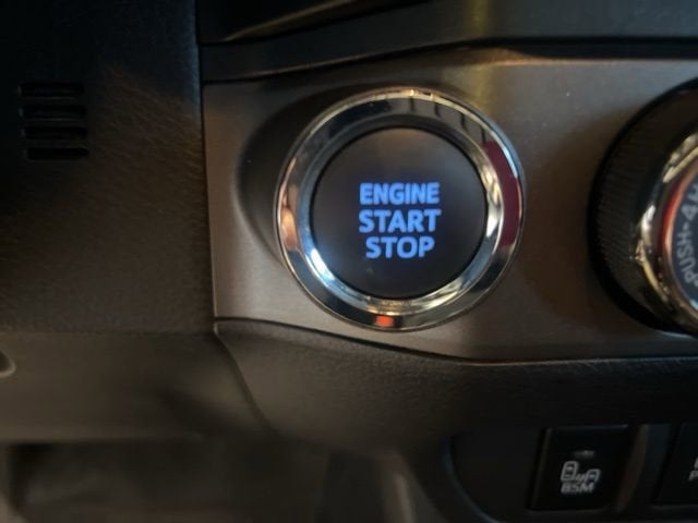 2022 Toyota Tacoma 4WD SR5