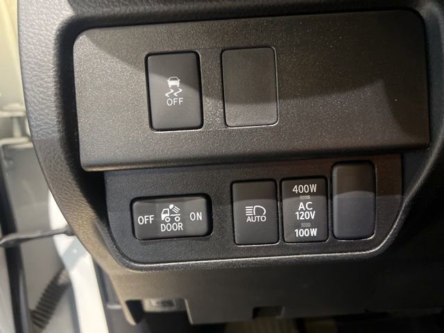 2022 Toyota Tacoma 4WD SR5