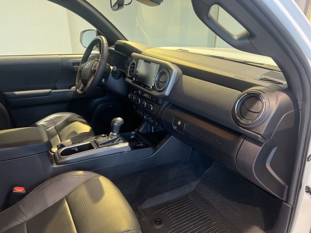 2022 Toyota Tacoma 4WD SR5