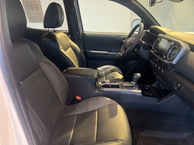 2022 Toyota Tacoma 4WD SR5