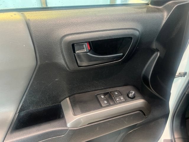 2022 Toyota Tacoma SR5 - Photo 14