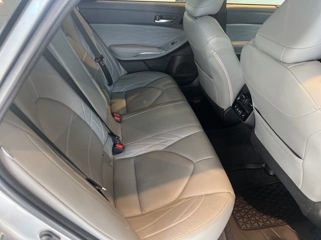 2019 Toyota Avalon XLE