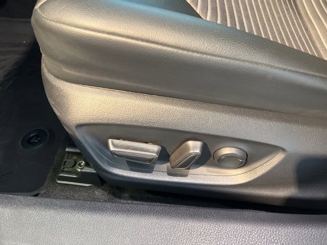 2023 Toyota Camry Hybrid SE