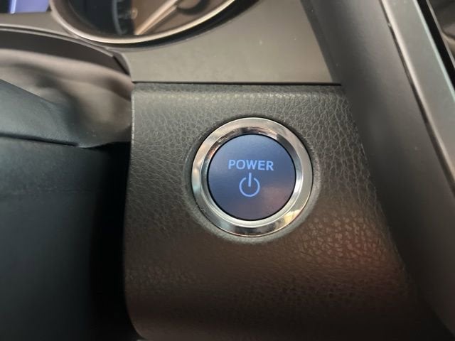 2023 Toyota Camry Hybrid SE