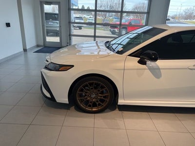 2023 Toyota Camry Hybrid SE