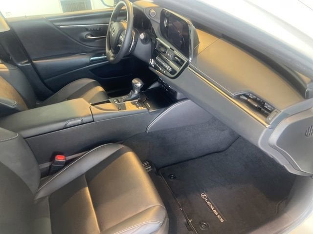 2022 Lexus ES ES 300h