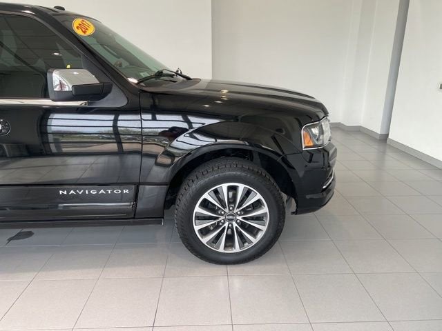 2017 Lincoln Navigator Select