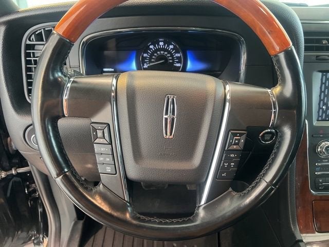 2017 Lincoln Navigator Select