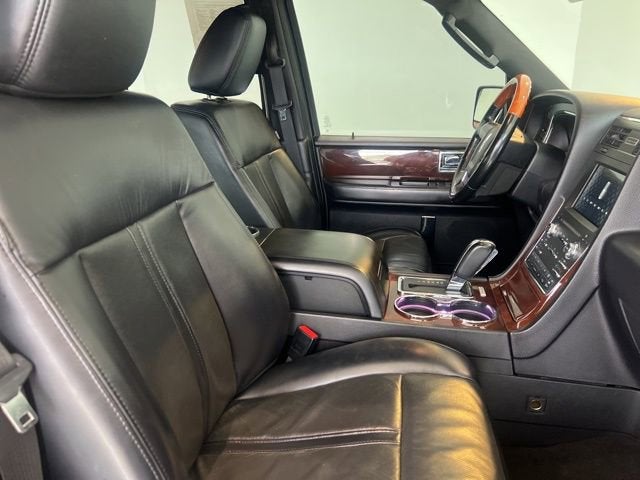 2017 Lincoln Navigator Select