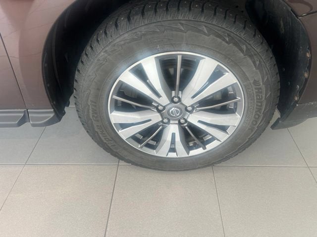 2019 Nissan Pathfinder SL