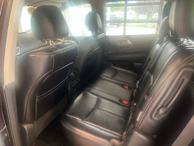2019 Nissan Pathfinder SL