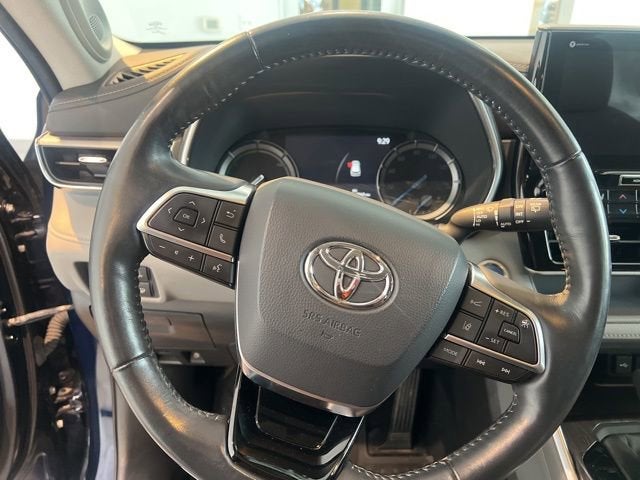 2021 Toyota Highlander Hybrid Platinum