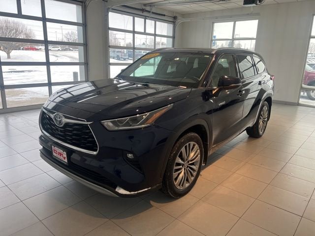 2021 Toyota Highlander Hybrid Platinum