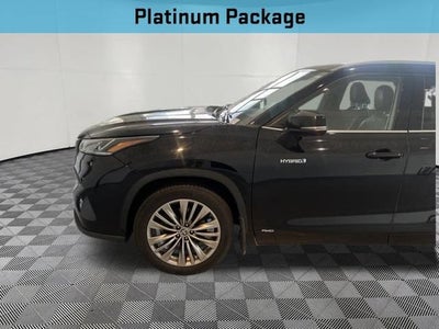 2021 Toyota Highlander Hybrid Platinum