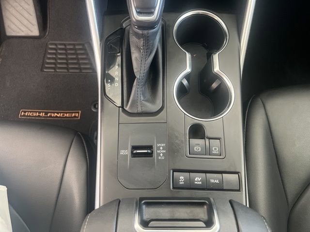 2020 Toyota Highlander Hybrid XLE