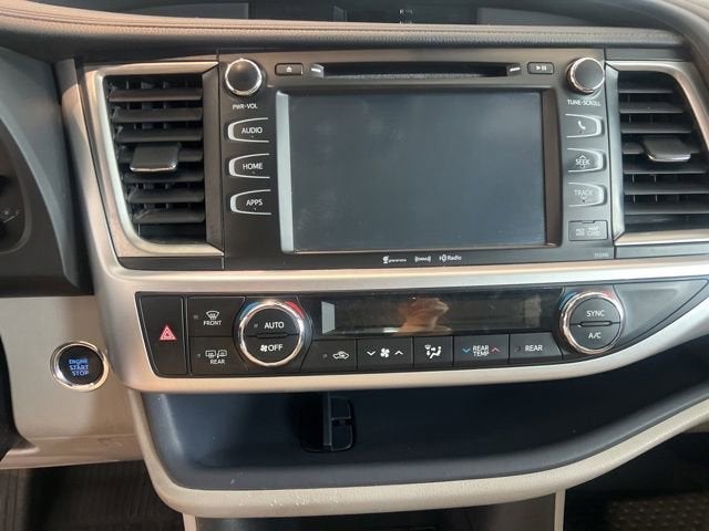 2019 Toyota Highlander SE