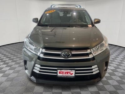 2019 Toyota Highlander SE
